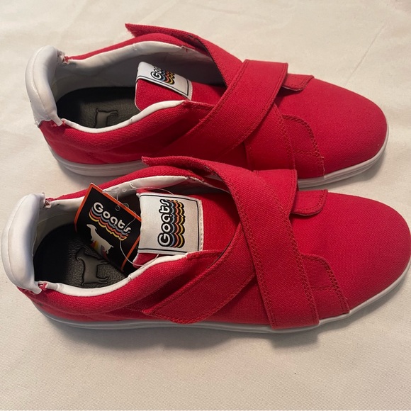 NWT GOATS 🐐RED Canvas Sneakers Womens 10 - Picture 3 of 9